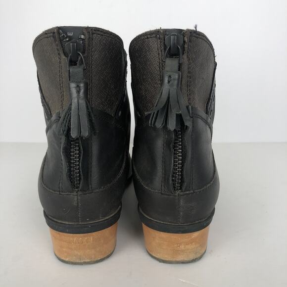 CHACO Fossil Ankle Boots Women’s 7.5 Black Leather Tassel Back Zip Stacked Heel - Picture 6 of 16